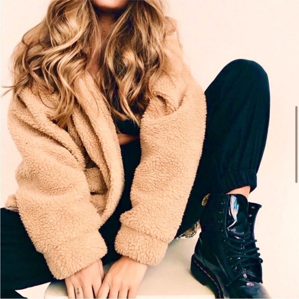 I.AM.GIA Sherpa Coat Oversized Teddy Jacket Size M Blogger Fav Tiktok Viral - Picture 5 of 15